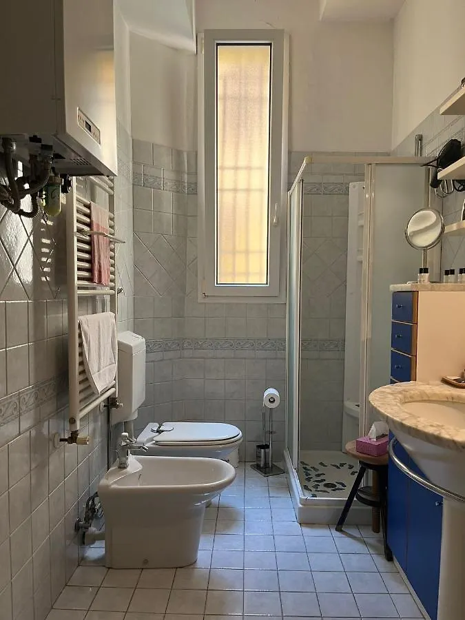 Red Sun Acquarium Apartment Bologna 0*,  Italy